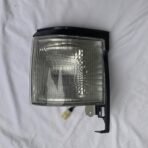 Toyota Hiace 1993 corner light turn signal assembly Crystal PMMA lens for Toyota Hiace 1993 corner lamp 12V halogen turn signal bulb for Hiace van 1993 Front view of aftermarket Toyota Hiace corner light Toyota Hiace van 1993 replacement turn signal OE 212